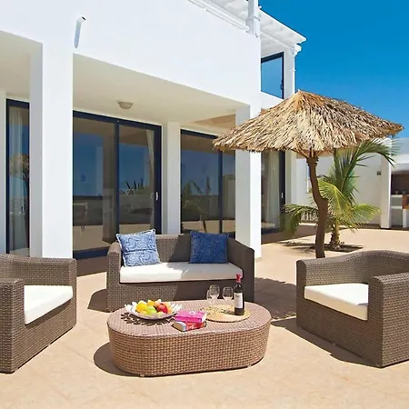 Plum Guide - Yacht Club Fantasy Puerto Calero